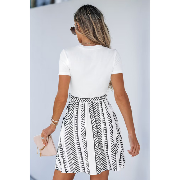 Chicgenes Short Sleeve Printed Mini Dress | Size M - Picture 3 of 5